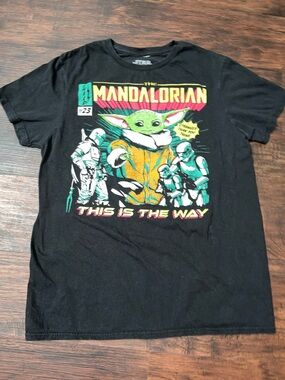 Star Wars Mandalorian Baby Yoda Grogu men’s small This is the Way